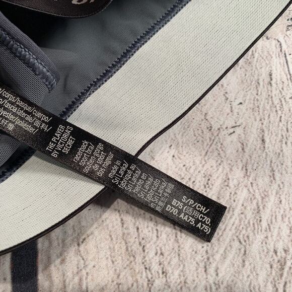 VICTORIA SPORT Women’s “The Player” Grey/Black RacerBack Sports Bra /Size: Small - Picture 7 of 7